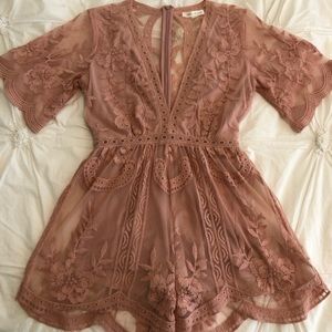 Honey Punch Blush Lace Romper 💕